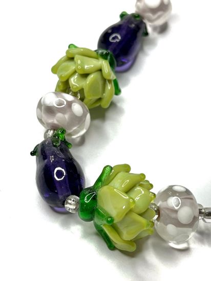 Picture of Select Strands™ Lampworked Glass Artichoke & Eggplant x1