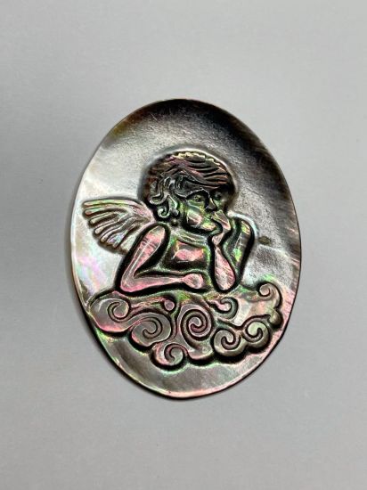 Picture of Cameo black lip shell (natural) angel 29x22mm oval x1