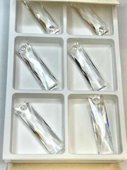 Picture of Swarovski 6465 Queen Baguette 38mm Crystal x1