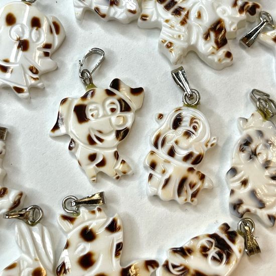 Picture of Tiger Cowrie Pendant 22mm "Animals" x5