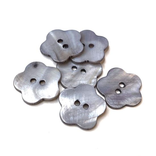 Picture of Mother-of-Pearl Button 19mm "Flower" Grey x6