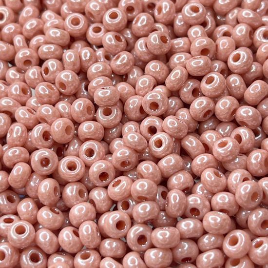 Picture of Czech Seed Beads 6/0 Opaque Pink Luster x10g