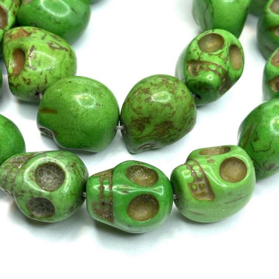 Picture of Synthetic Turquoise Skull 18x17mm Green x5