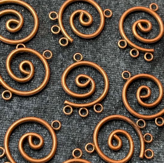 Picture of Pendant Spiral 24x17mm w/3 rings Copper x1