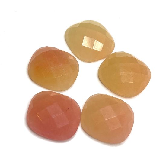 Picture of Cabochon "Jade" Faceted Square 15mm Pink Beige x1