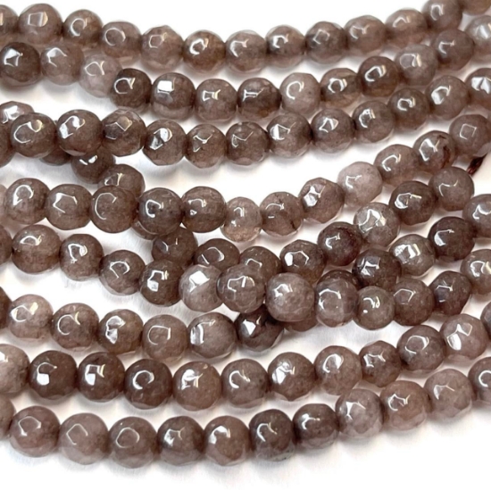 Picture of Jade (dyed) bead 4mm faceted round Coco x36cm 