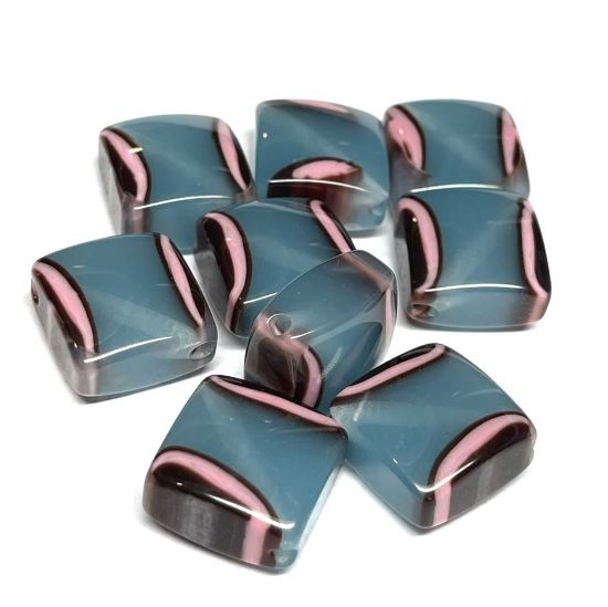 Picture of Resin Bead 18mm square Blue x5