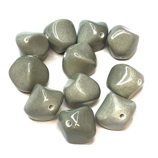 Picture of Premium Synthetic Irregular Stone 19mm Light Grey x1