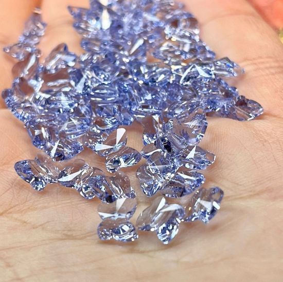 Picture of Swarovski 5754 Butterfly bead 6mm Provence Lavender x1
