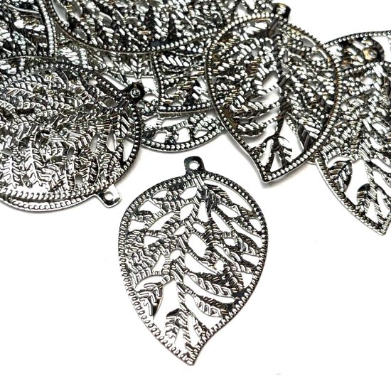Picture of Filigree Metal Leaf pendant 30x20mm Silver x10