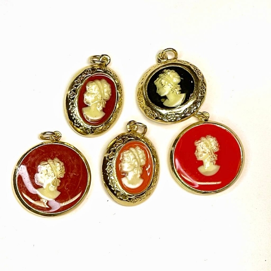 Picture of MINIMUM ORDER 100 euro  - Pendant Cameo Mix x10