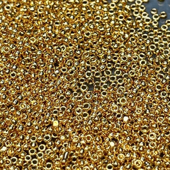 Picture of Charlotte 15/0 24kt Gold Plated x5g
