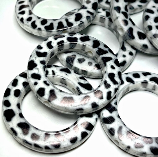 Picture of Acrylic Bead 34mm flat round Animal Print x10