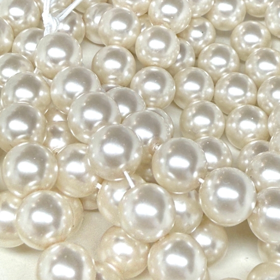 Picture of Preciosa Nacre Round Maxima 8mm White x10