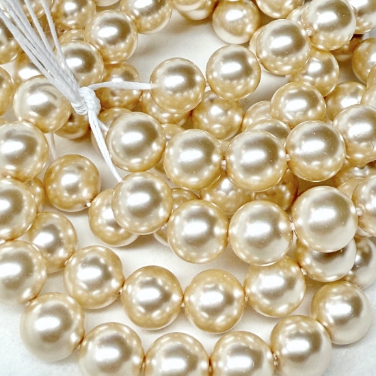 Picture of Preciosa Nacre Round Maxima 8mm Creamrose x10