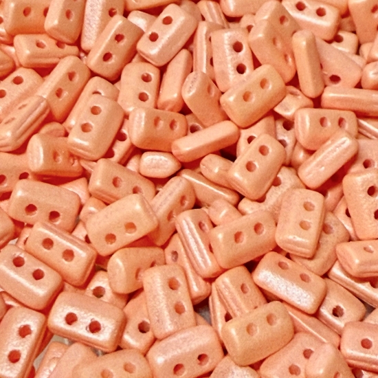 Picture of Piros® par Puca® 5x3mm Vogue Mat Orange Peach x10g