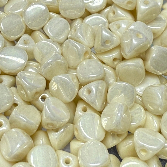 Picture of Ilos® par Puca® 5x5mm Opaque Ivory Ceramic Look x10g