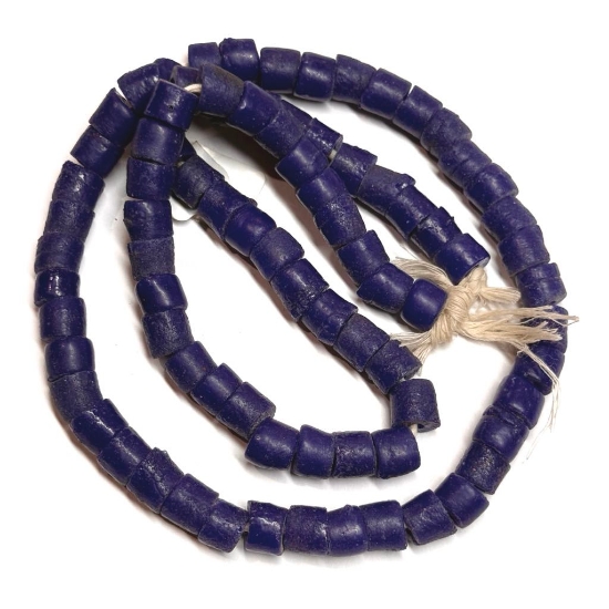 Picture of Trade Beads Powder Glass Dark Blue x66cm