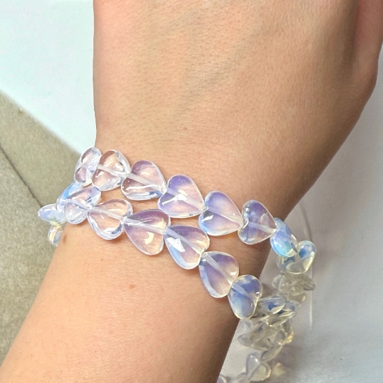 Picture of Opalite 12mm heart x33