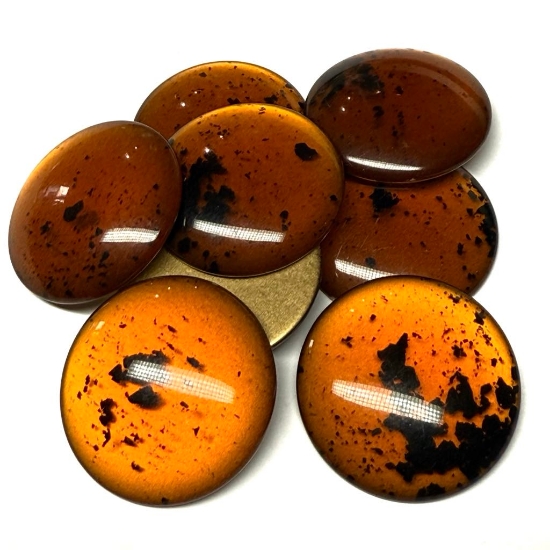 Picture of Vintage German Acrylic Cabochon 30m round Amber x1