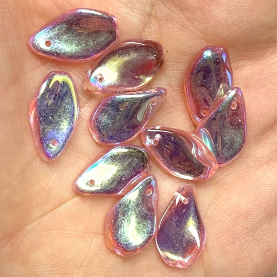 Picture of Twisted Drop 17mm Light Rose AB x10