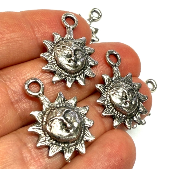 Picture of Pendant Sun 25mm Silver x1 