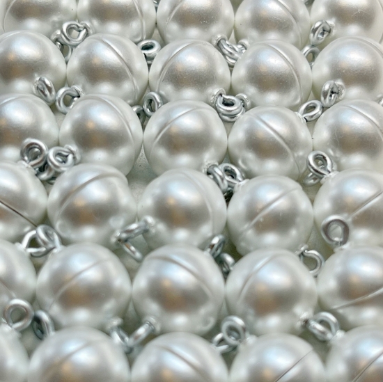 Picture of Acrylic Power Magnetic Clasp Ø12mm round White Pearl x1