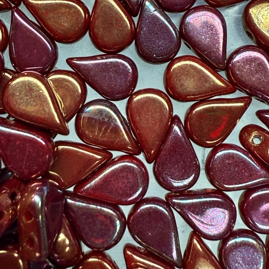 Picture of Amos® par Puca® 5x8mm Opaque Coral Red Iris Luster x10g
