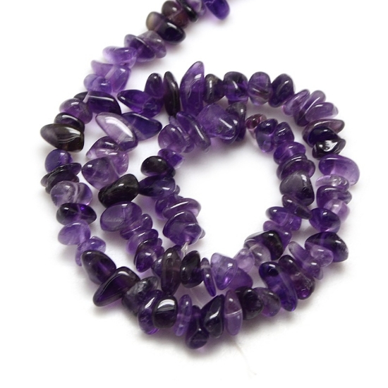Picture of Amethyst bead 8-12mm chip x38cm