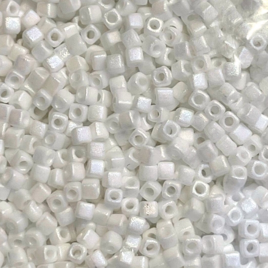 Picture of Miyuki Cubes 1.8mm 402FR Frosted Opaque White Mat AB x10g