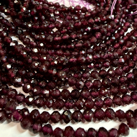 Picture of Garnet bead 4mm faceted round x38cm