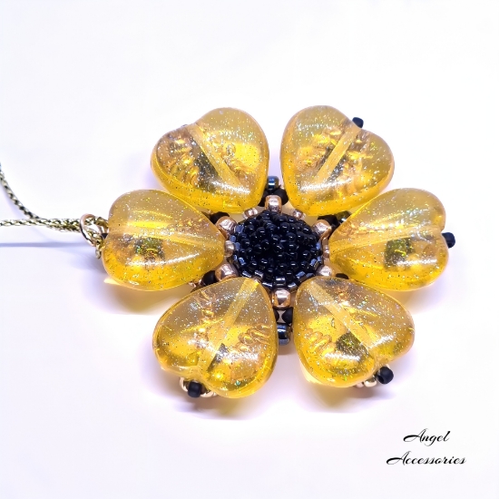 Picture of Hanger "Heart Flower" – Instant download or Printed Copy