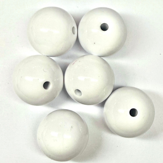 Picture of Acrylic bead 25mm round Opaque White x5