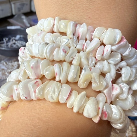 Изображение Freshwater Shell Beads Chips 6-8mm White x38cm