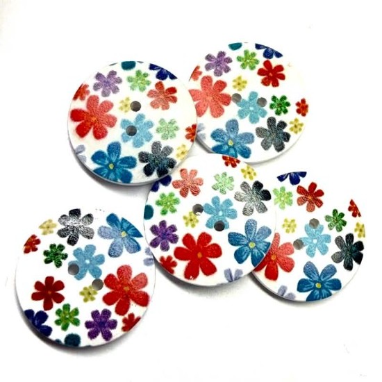 Afbeeldingen van Wooden Button 30mm round Flowers 2 Multi Color x10
