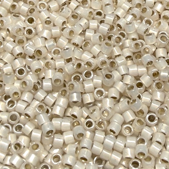 Image de Miyuki Delica 11/0 DB1451 Silver Lined Pale Cream Opal x10g