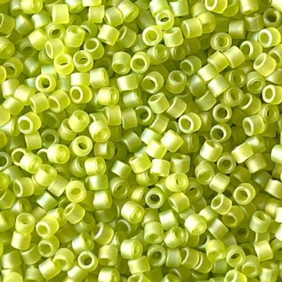 Изображение Miyuki Delica 11/0 DB860 Mat Chartreuse AB x10g