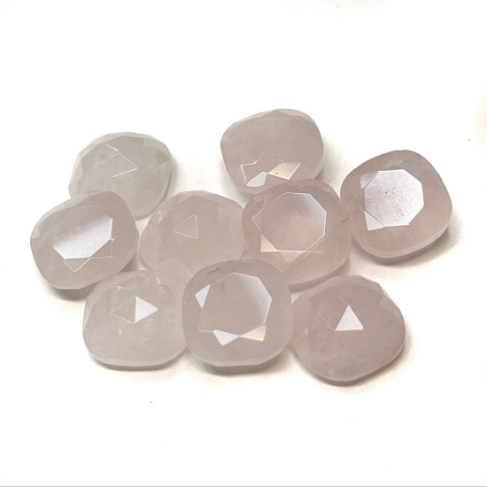 Picture of Cabochon Rose Quartz Faceted Square 11mm x1