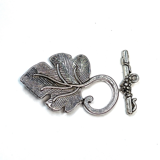 Picture of Clasp toggle Leaf 22x37.5mm Antiqued Silver x1