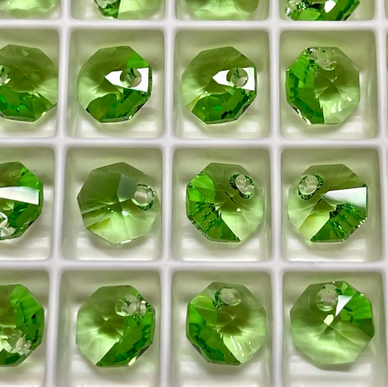 Picture of Swarovski 6401 Octagon 8mm Peridot x5