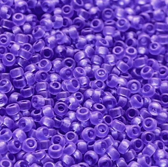 Picture of Miyuki Seed Beads 15/0 1617 Dyed Semi-Frosted Transparent Violet x10g