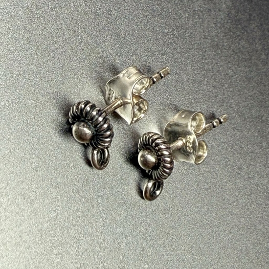 Picture of 925 Silver Ear stud 5mm round w/ loop Antiqued x2