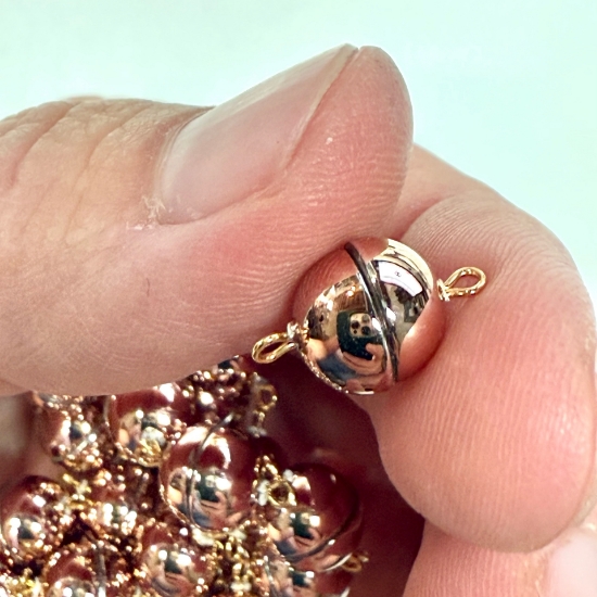 Picture of Acrylic Power Magnetic Clasp Ø8mm round Rose Gold x1